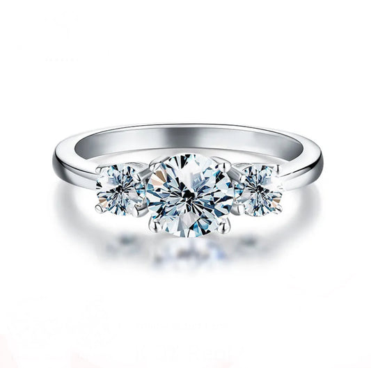 925 Silver Round Cut 3-Stone Moissanite Wedding Ring - Women's Luxury