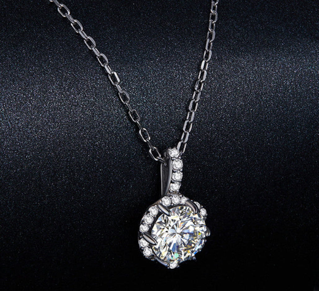 925 Silver 1CT Round Brilliant Cut Moissanite Pendant Necklace