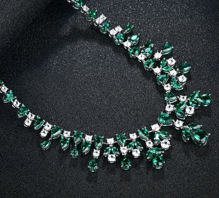 925 Silver Vintage Pear Cut Emerald Necklace